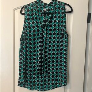 Sleeveless Geometric Green and Black Blouse with Stylish Necktie -Halogen XL